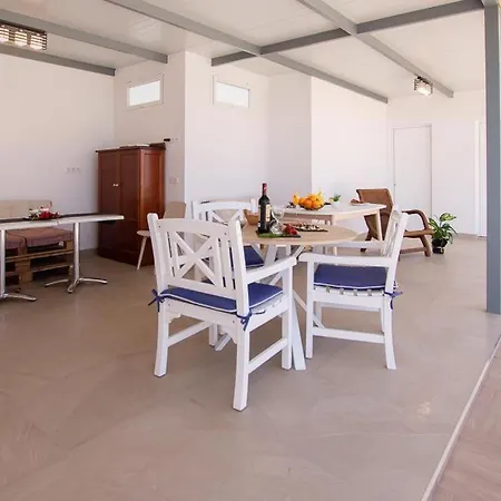 Semesterbostad Casa Sunshine Paradise